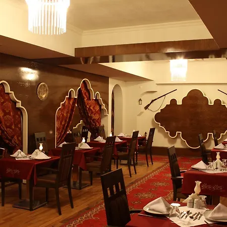 מלון Forest Village 5*
