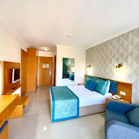 Forest Village Отель 5*
